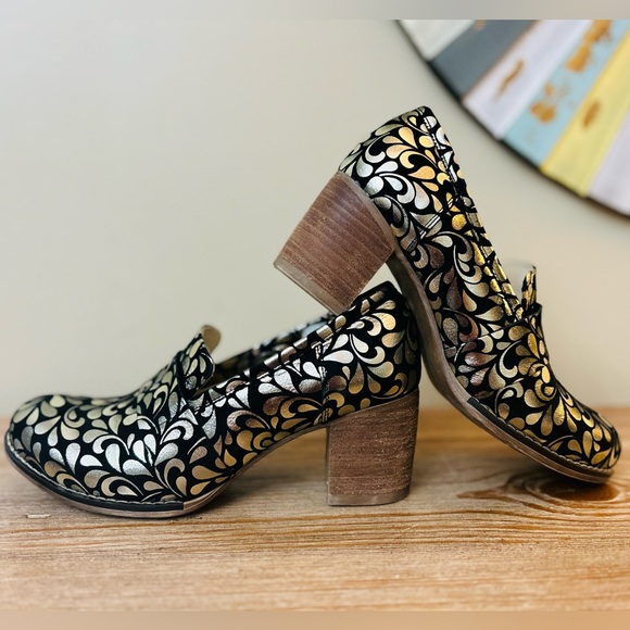 Zapato Women's Italian Handmade Leather Block Heel Pumps SZ 7 Metallic - Picture 3 of 13